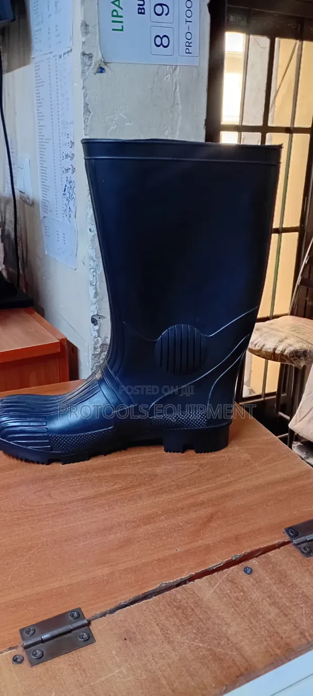 Industrial Gumboot Size 43 - 1