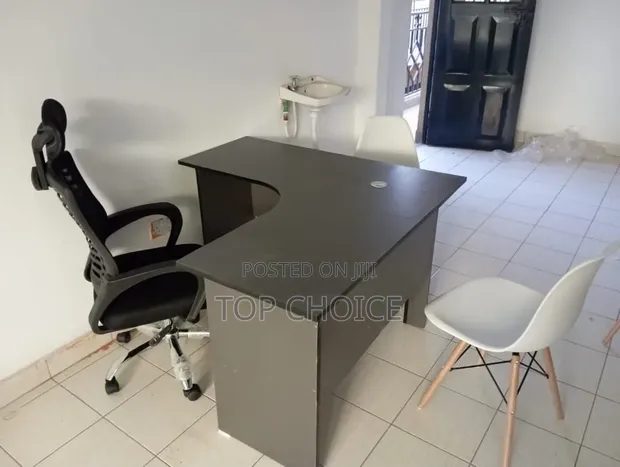 Boss Office Products L-Shaped Desk - 1