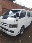 Toyota HiAce 2009 White - 4