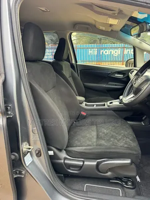 Honda Fit Shuttle 1.5 G 2WD Hybrid 2019 Silver
