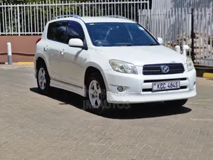 Toyota RAV4 2.4 SUV 2008 White