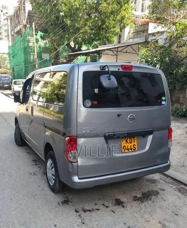 Nissan NV200 2018 Beige - 1
