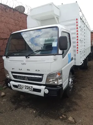 Mitsubishi Canter 2021 White