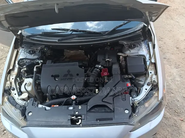 Mitsubishi Galant 2015 Silver - 1