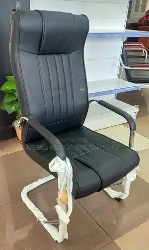 Boss Office Products Leather Heavy Duty Waiting Chair
