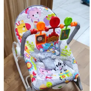 Infant to Toddler Baby Rocker yenye Vibration & Tunes