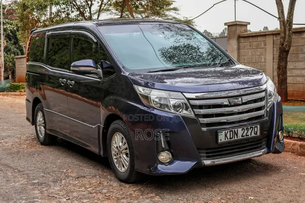 Toyota Noah 2016 Purple - 1