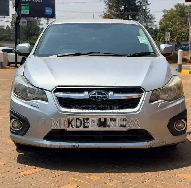 Subaru Impreza 2014 Silver - 1