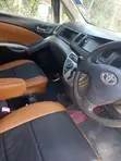 Toyota Isis 2011 White - 5