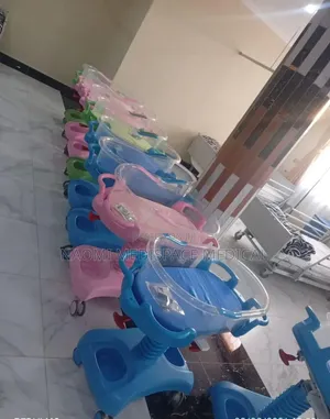 Hospital Hydraulic Baby Bassinet - Imported