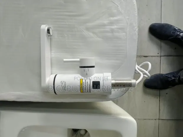 Instant Water Heater Basin Tap - White - 1