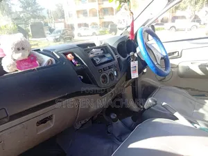 Toyota Hilux 2.5 Cab Pickup 2005 White