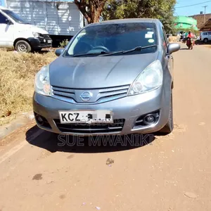 Nissan Note 2013 Kijivu
