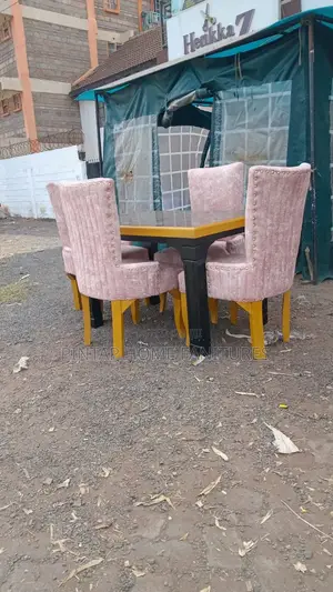 Set of 4 White Dining Chairs