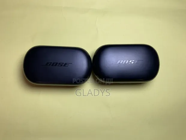 Bose QuietComfort Headphones (Used) - 1