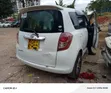 Toyota Ractis 2009 Nyeupe - 5
