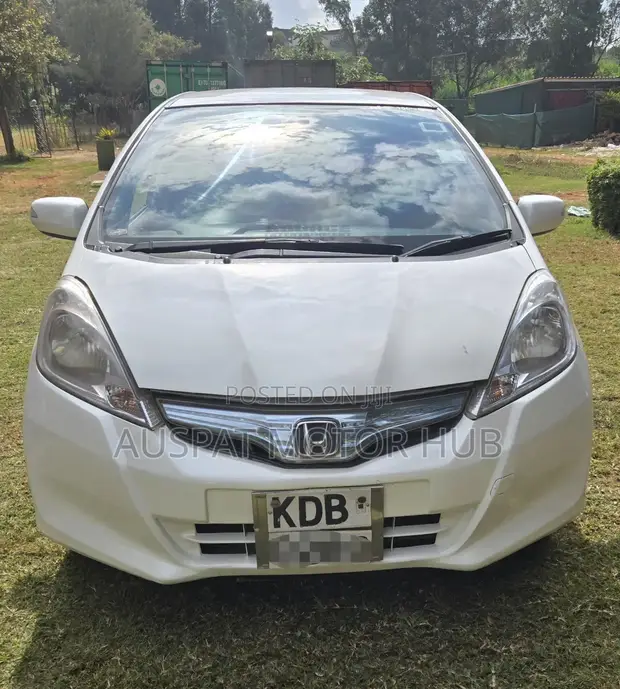 Honda Fit EV 2013 Nyeupe - 1