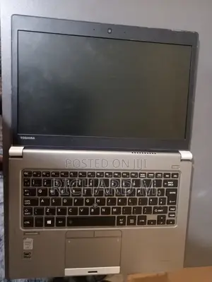 Toshiba Portege R30 Laptop - Core i5, 4GB RAM, 128GB SSD
