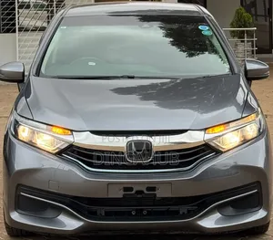 Honda Fit Shuttle 2019 Hybrid