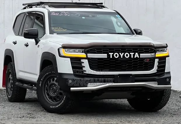Toyota Land Cruiser LC300 GR Sport 2023 - 1