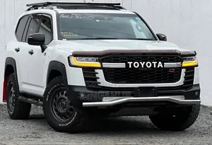 Toyota Land Cruiser LC300 GR Sport 2023