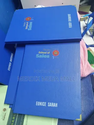 Madude ya Kuhitimu ya Ngozi - Ubunifu na Uchapishaji Maalum