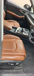 Audi Q7 2019 Nyeusi - 3