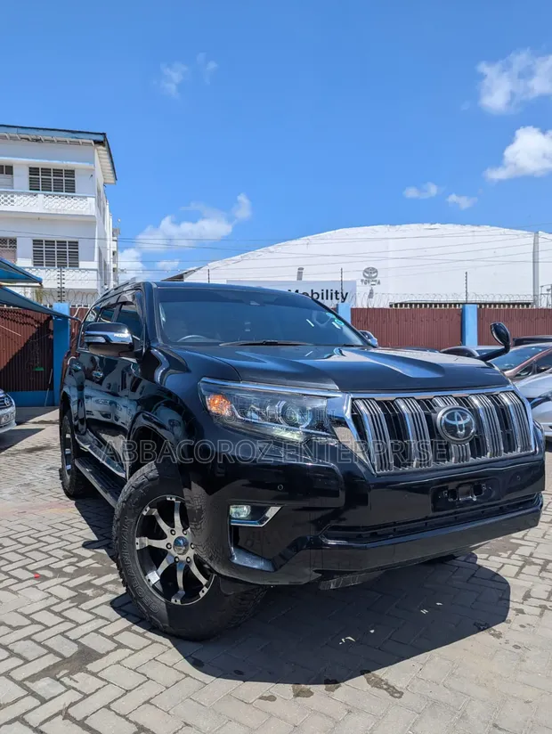 Toyota Land Cruiser Prado 2019 Black - 1