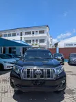 Toyota Land Cruiser Prado 2019 Black - 2