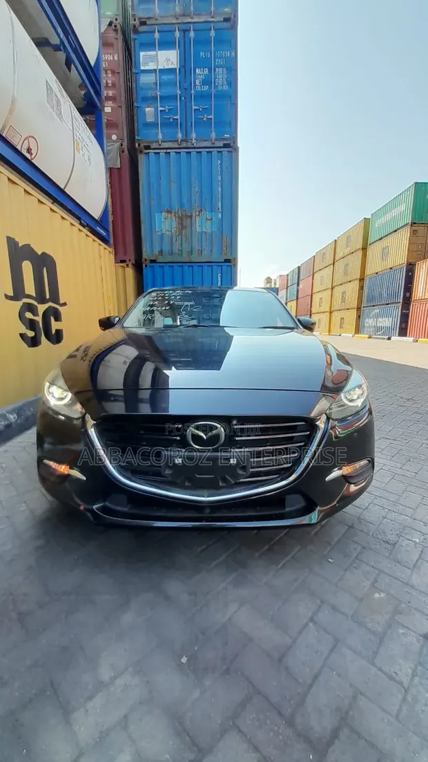 Mazda Axela 2019 Nyeusi - 1