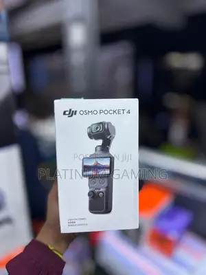 DJI Osmo Pocket 4 Creator Combo