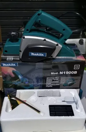 Makita Planer ya Umeme