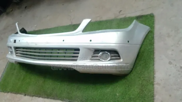 Bampa ya Mbele ya Mercedes C-Class W204 2007 - 1