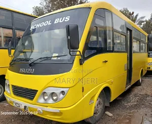 Isuzu NQR 2014 Basi la Shule