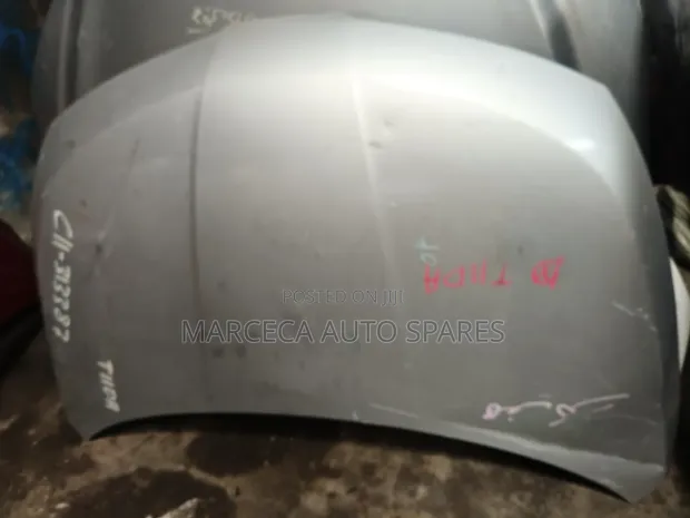 Daihatsu Mira Bonnet 2016 - 1