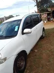 Toyota Sienta 2010 White - 5
