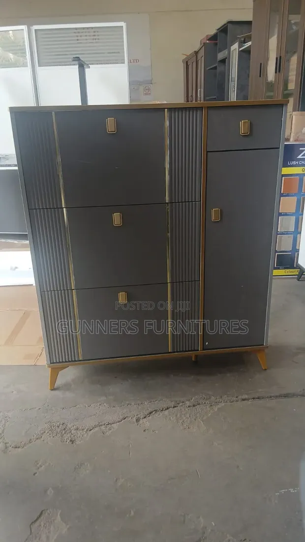 Modern Bucket Flip Shoe Rack - 1