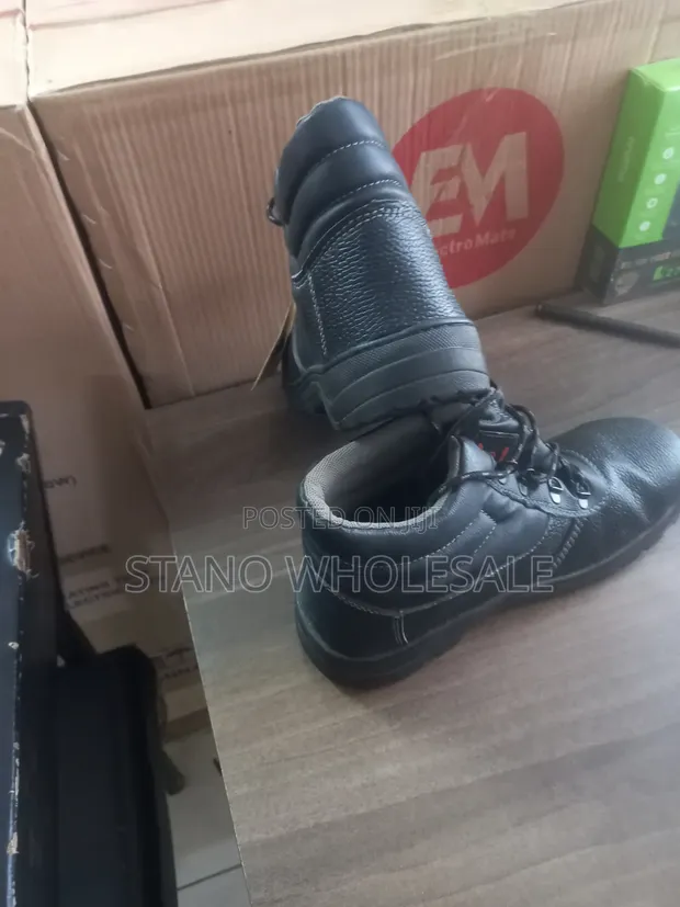 Brand New Leather Safety Boots - 1
