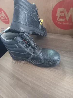 Brand New Safety Boots Size 36