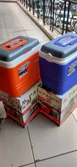 25-Litre Insulated Cooler Box - Food & Drinks Storage - 2