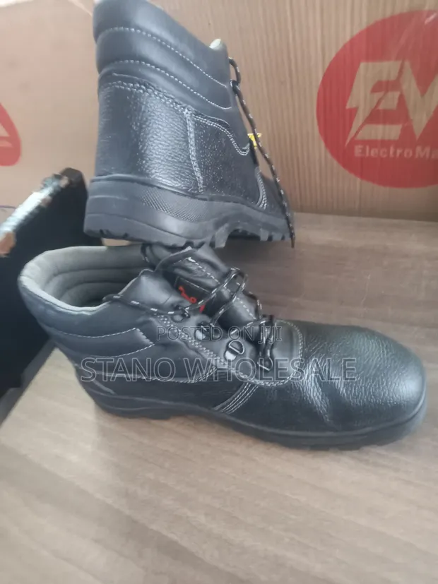 Brand New Safety Boots - Black - 1