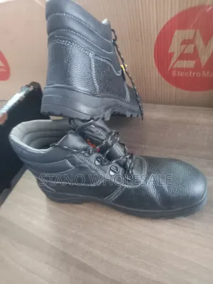 Brand New Safety Boots - Black