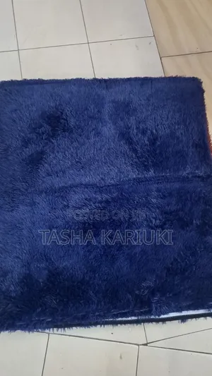 Carpeti Nzuri Nyeupe 7x10 - Mpya Kabisa