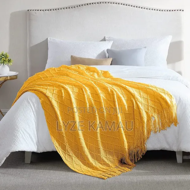 Knitted Tassel Throw Blanket - 1