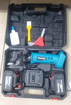 Makita 198V Cordless Sheep Shear