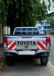 Toyota Hilux 2022 Silver - 3