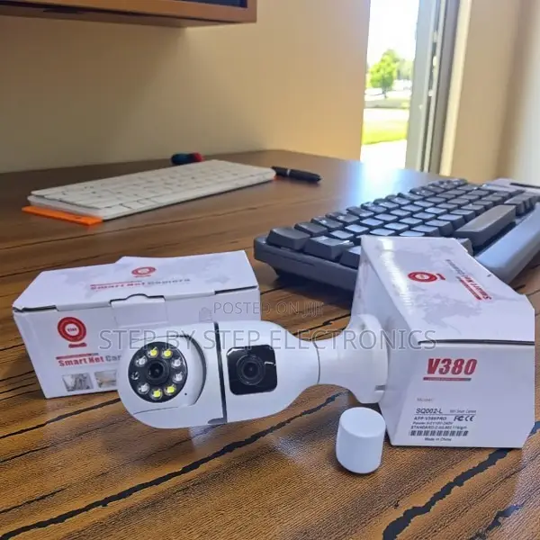 Full Color Voice Monitoring Dual Lens PTZ WiFi Bulb Camera - 1