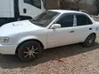 Toyota Corolla 2001 White - 1