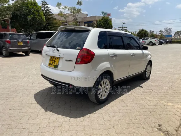Mazda Verisa 2013 White - 1