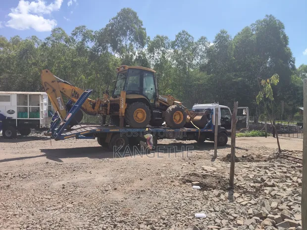 JCB 4CX Backhoe Loader - Inahitaji Injini - 1